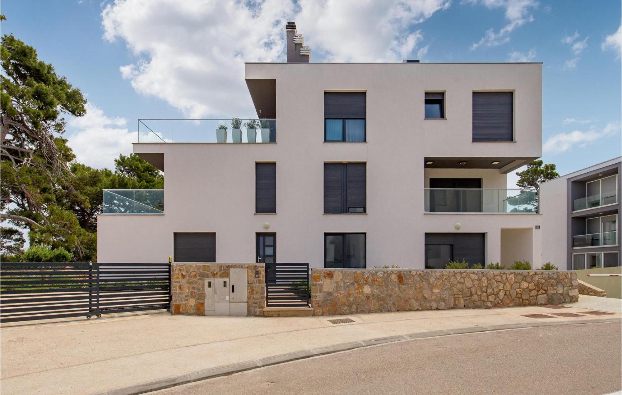 Amazing Apartment In Mali Losinj With Wifi Экстерьер фото